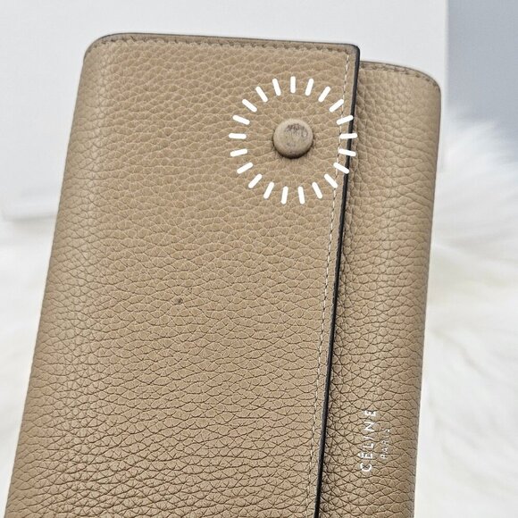 Céline Beige Large Flap Wallet in Grained Calfskin - Picture 10 of 17